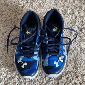 Boys Under Armour shoes